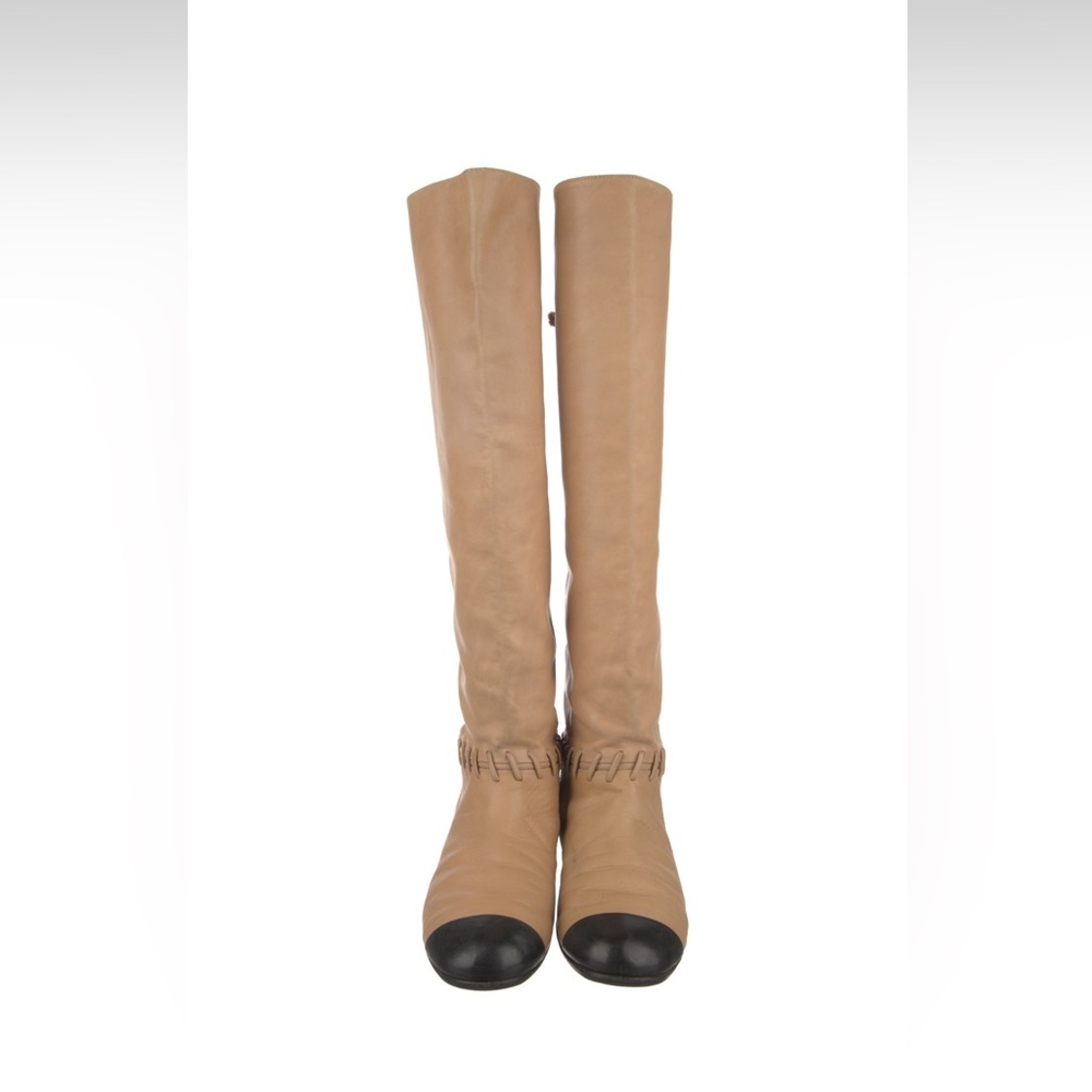 Beautiful Chanel boots 👢 lambskin, supers, soft just  redone bottom !
